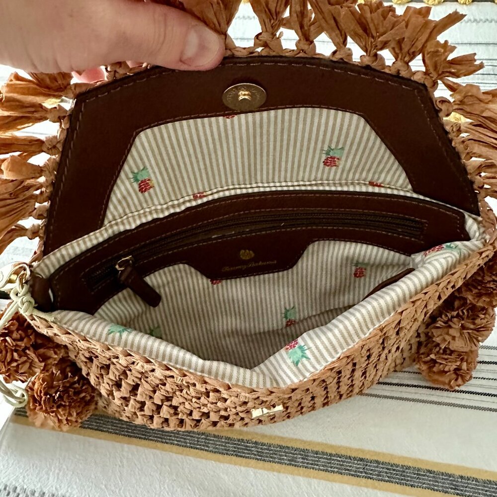Tommy Bahama Mama Wristlet Clutch - Picture 4 of 7